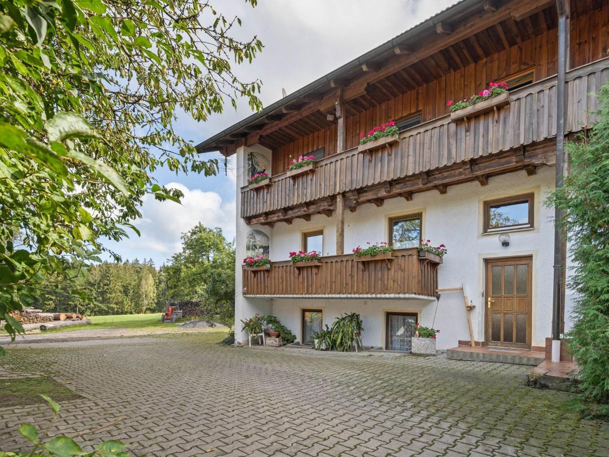 Apartment On A Farm Near The Ski Area Neukirchen beim Heiligen Blut Esterno foto