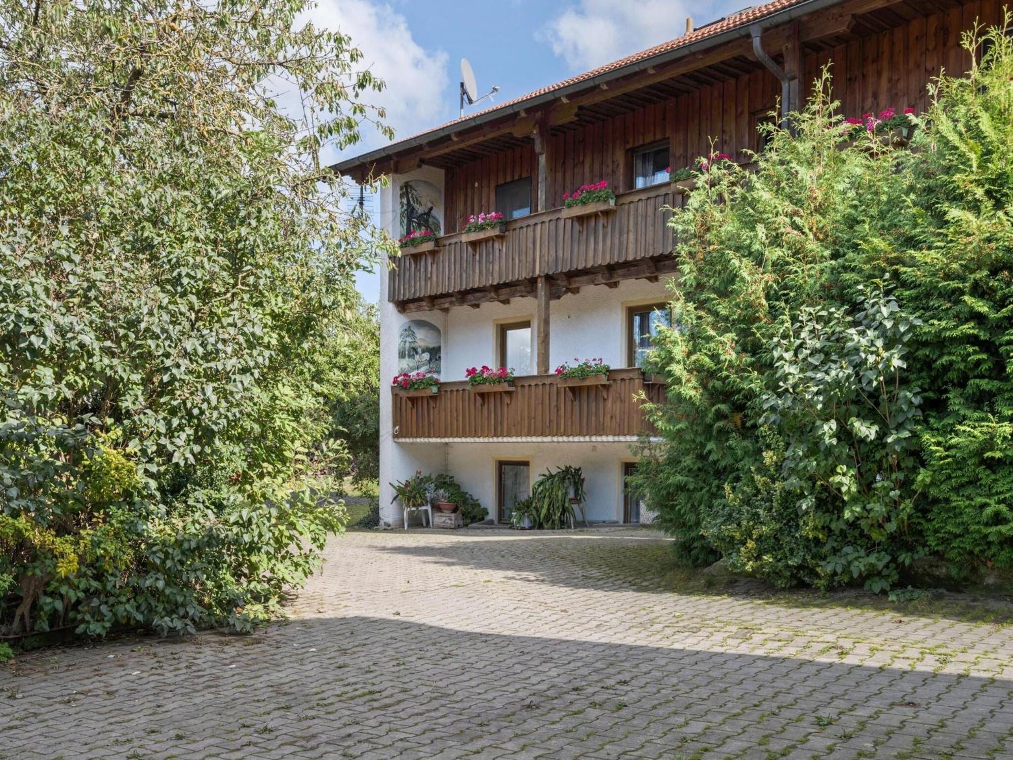 Apartment On A Farm Near The Ski Area Neukirchen beim Heiligen Blut Esterno foto
